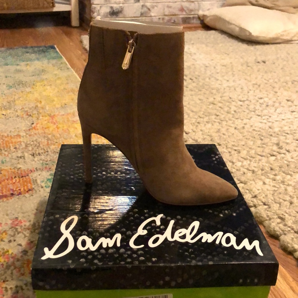 New, never worn Sam Edelman tan suede boots. 3 inch heel